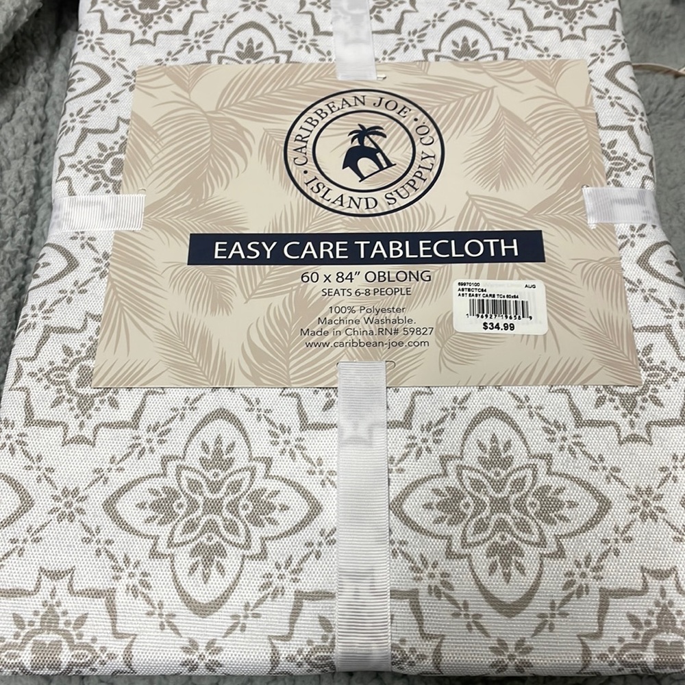 Table cloth Caribbean Joe island supply company 60 x 84 oblong.